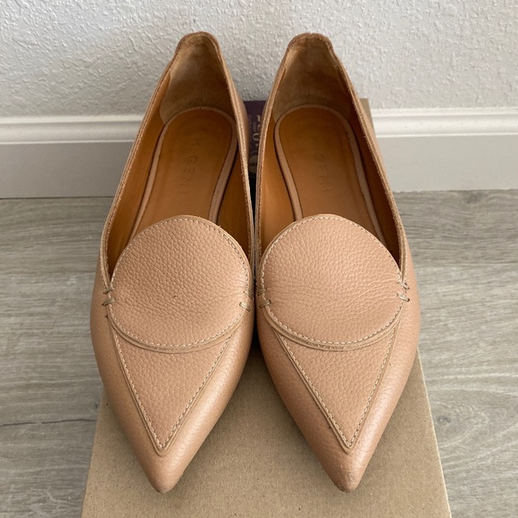M. Gemi Nude Pointed toe flats Size 6.5 - Picture 1 of 7